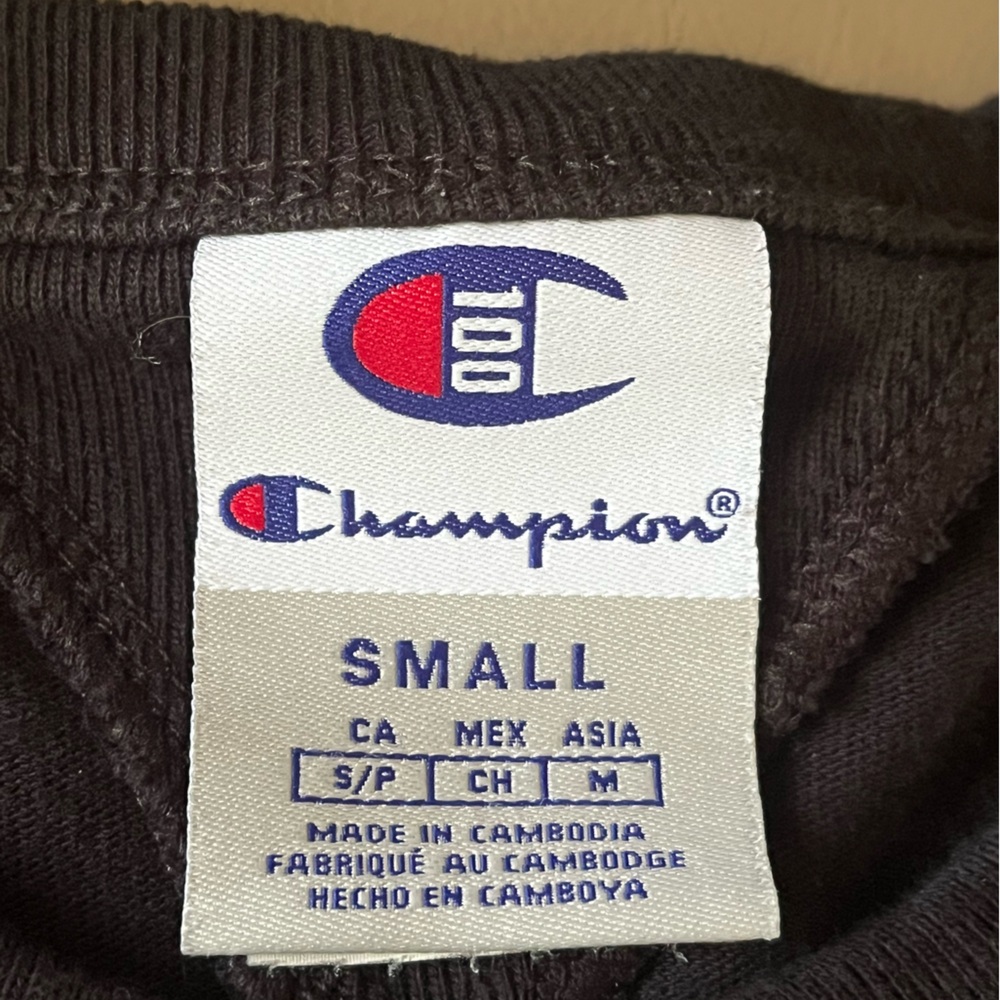 Champion Tshirt - Picture 7 of 11